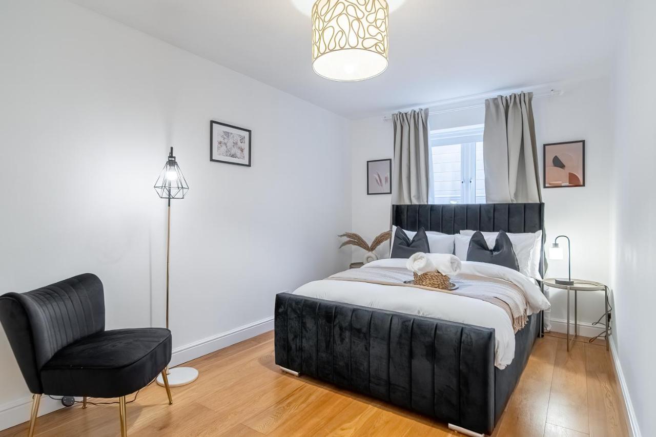 Chic 3 Bed Apartment Near London Bridge With Balcony Экстерьер фото