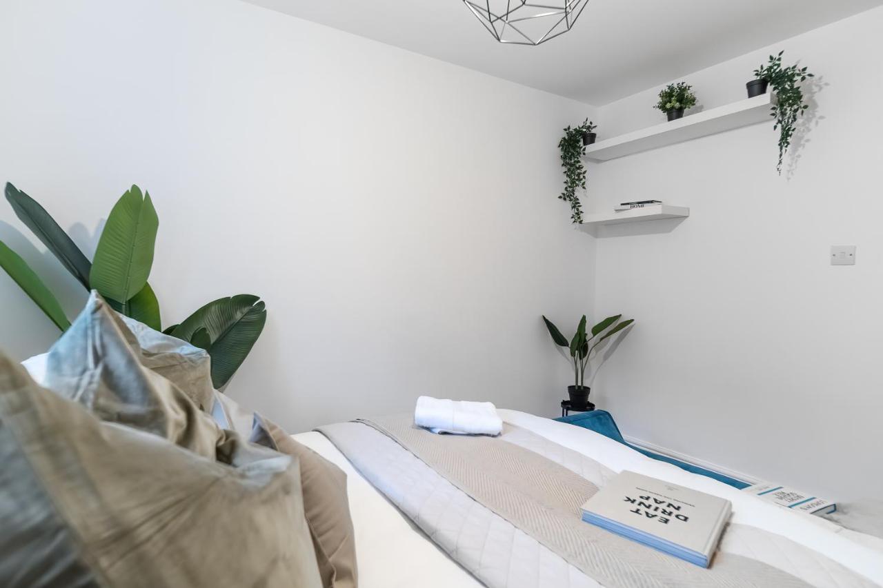 Chic 3 Bed Apartment Near London Bridge With Balcony Экстерьер фото